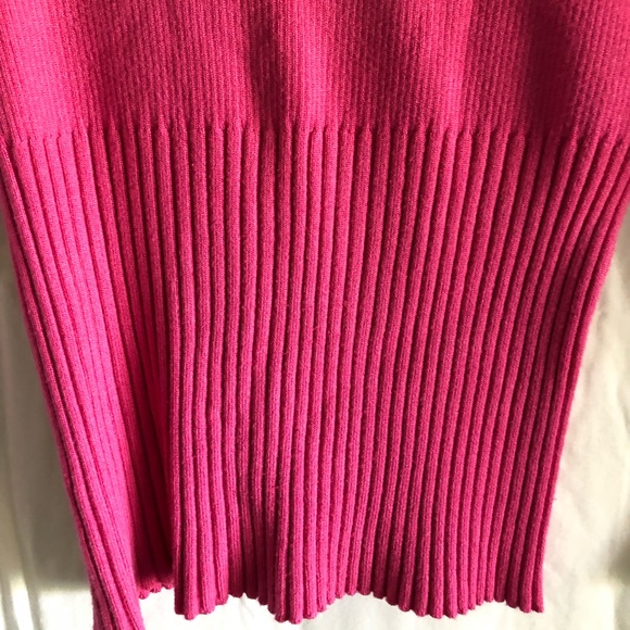 Top - Picture 2 of 3